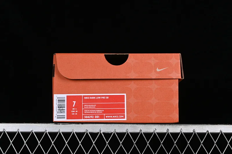 All Categories Nk SB Dunk Series Nk SB Dunk Low Low-top sneakers C version Supreme x Nk SB Dunk Low "NYC" joint model SB low-top casual sneakers 304292-001